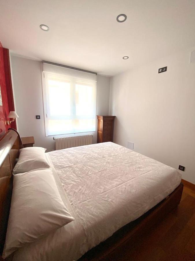Grand Plaza Vega Apartment Burgos Exterior photo