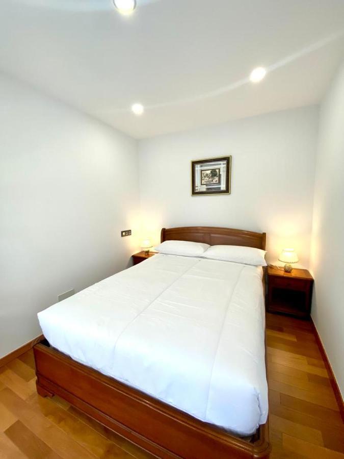 Grand Plaza Vega Apartment Burgos Exterior photo